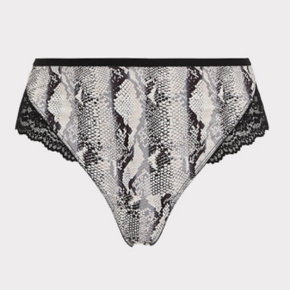 3 for $30 TORRID PANTY SALE-NWT SNAKESKIN PRINT & LACE BACK HIPSTER SIZE 2X 0083 - Picture 3 of 9